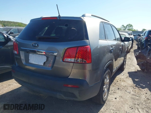 2011 Kia Sorento LX with VIN 5XYKT4A13BG159218, listed as a IAAI auction lot 42049629 with 155,675 mi miles. Bid and sale history available at carsss.com. Image 4.