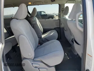 2018 Toyota Sienna LE Auto Access Seat with VIN 5TDKZ3DCXJS916445, listed as a Copart auction lot 62831275 with 104,859 mi miles and Salvage title. Bid and sale history available at DreamBid. Image 11.