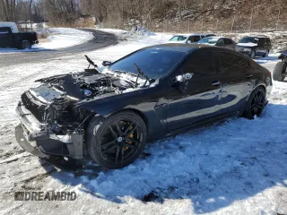 2021 BMW M8 Competition z VIN WBSGV0C07MCG45725, wystawiony jako Copart lot #43445995 z przebiegiem Nie podano mil oraz Szkody całkowita. Historia ofert i sprzedaży dostępna na DreamBid. Obrazek 1.