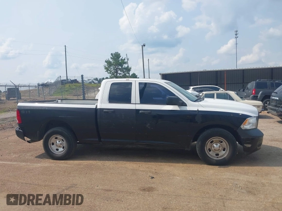 2015 Ram 1500 Express z VIN 1C6RR6FT4FS554650, wystawiony jako IAAI lot #42366158 z przebiegiem 216 857 mil mil oraz . Historia ofert i sprzedaży dostępna na DreamBid. Obrazek 13.