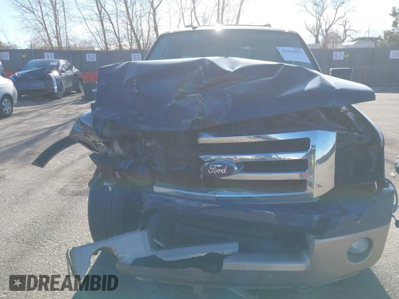 2013 Ford Expedition Max XLT z VIN 1FMJK1J53DEF43877, wystawiony jako IAAI lot #41315831 z przebiegiem Nie podano mil oraz . Historia ofert i sprzedaży dostępna na DreamBid. Obrazek 13.