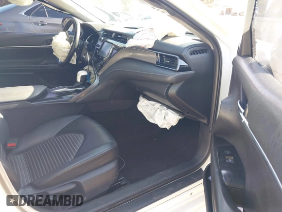 2020 Toyota Camry SE z VIN 4T1G11AK6LU929149, wystawiony jako IAAI lot #41837890 z przebiegiem 101 179 mil mil oraz . Historia ofert i sprzedaży dostępna na DreamBid. Obrazek 5.