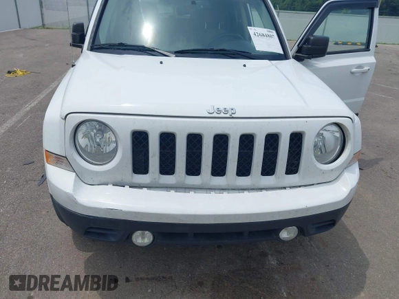 2016 Jeep Patriot High Altitude z VIN 1C4NJPFA0GD795999, wystawiony jako IAAI lot #42684807 z przebiegiem 152 845 mil mil oraz . Historia ofert i sprzedaży dostępna na DreamBid. Obrazek 6.