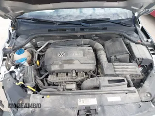 2015 Volkswagen Jetta Sedan 1.8T SE with VIN 3VWD17AJ0FM229540, listed as a IAAI auction lot 42063609 with 117,981 mi miles. Bid and sale history available at carsss.com. Image 10.