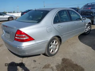 2001 Mercedes-Benz C 320 with VIN WDBRF64J91F068516, listed as a IAAI auction lot 41979024 with 125,858 mi miles and . Bid and sale history available at DreamBid. Image 4.