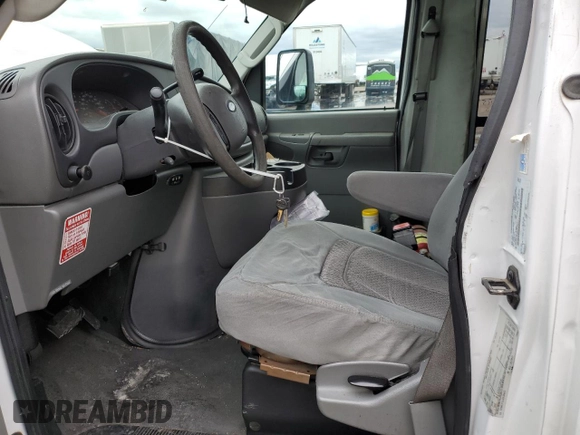 2006 Ford Econoline Commercial с VIN 1FDWE35L16DA28662, выставлен на аукционе Copart как лот 57047885 с пробегом 152 159 миль миль и Чистый • Clean title. История ставок и продаж доступна на DreamBid. Изображение 7.