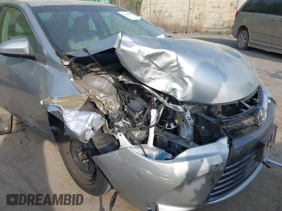 2017 Toyota Camry XLE z VIN 4T1BF1FK8HU376791, wystawiony jako IAAI lot #42114379 z przebiegiem 54 319 mil mil oraz . Historia ofert i sprzedaży dostępna na DreamBid. Obrazek 6.