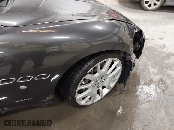 2009 Maserati GranTurismo с VIN ZAMKL45A790048595, выставлен на аукционе IAAI как лот 42094483 с пробегом 62 735 миль миль и . История ставок и продаж доступна на DreamBid. Изображение 18.