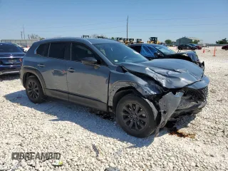 2023 Mazda CX-50 S Preferred Plus z VIN 7MMVABCM5PN110083, wystawiony jako Copart lot #52046055 z przebiegiem 34 838 mil mil oraz Szkody całkowita. Historia ofert i sprzedaży dostępna na DreamBid. Obrazek 4.