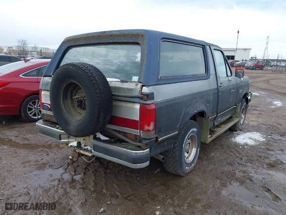1987 Ford Bronco XL with VIN 1FMEU15N4HLA38776, listed as a IAAI auction lot 41767617 with NaN miles. Bid and sale history available at carsss.com. Image 4.