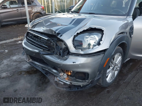 2019 MINI Countryman Cooper with VIN WMZYS7C58K3F47079, listed as a IAAI auction lot 41394707 with 48,917 mi miles. Bid and sale history available at carsss.com. Image 6.