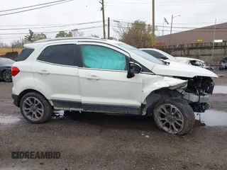 2019 Ford EcoSport Titanium z VIN MAJ3S2KE7KC276727, wystawiony jako IAAI lot #40913649 z przebiegiem 95 390 mil mil oraz . Historia ofert i sprzedaży dostępna na DreamBid. Obrazek 13.