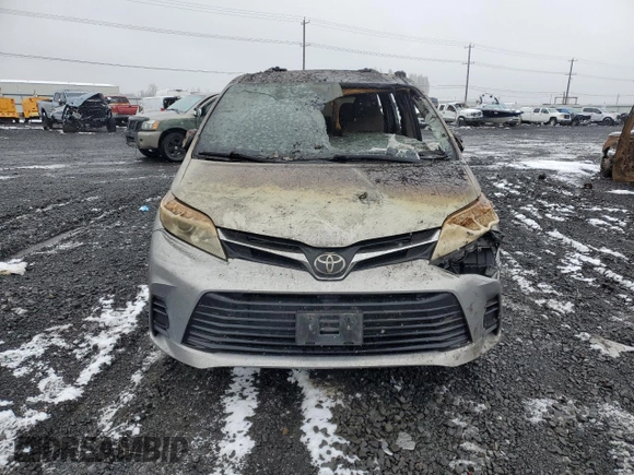 2018 Toyota Sienna LE с VIN 5TDJZ3DC5JS190506, выставлен на аукционе Copart как лот 86137964 с пробегом Не указан миль и Списание • Salvage title. История ставок и продаж доступна на DreamBid. Изображение 5.