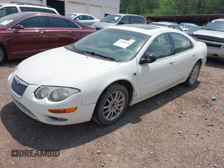2002 Chrysler 300M M z VIN 2C3AE66G92H132139, wystawiony jako IAAI lot #42059478 z przebiegiem 104 556 mil mil oraz . Historia ofert i sprzedaży dostępna na DreamBid. Obrazek 2.