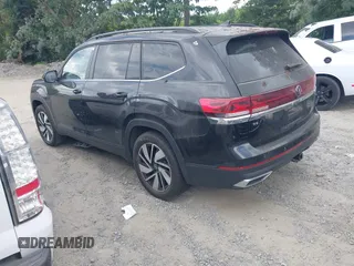 2025 Volkswagen Atlas SE with VIN 1V2WR2CA8SC532788, listed as a IAAI auction lot 42622254 with 5,967 mi miles and . Bid and sale history available at DreamBid. Image 3.