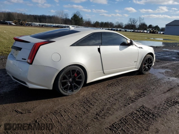 2013 Cadillac CTS-V z VIN 1G6DV1EP1D0133132, wystawiony jako Copart lot #85289884 z przebiegiem 37 093 mil mil oraz Szkody całkowita. Historia ofert i sprzedaży dostępna na DreamBid. Obrazek 3.