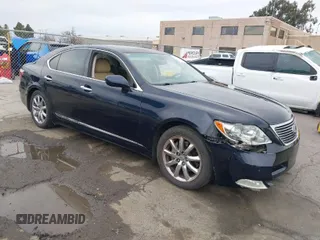 2009 Lexus LS 460 with VIN JTHBL46F395086163, listed as a IAAI auction lot 38775137 with 219,485 mi miles. Bid and sale history available at carsss.com. Image 1.