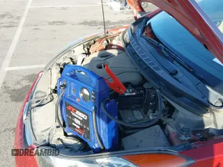 2013 Hyundai Elantra GLS z VIN KMHDH4AE4DU631825, wystawiony jako IAAI lot #43372856 z przebiegiem 31 209 mil mil oraz . Historia ofert i sprzedaży dostępna na DreamBid. Obrazek 13.