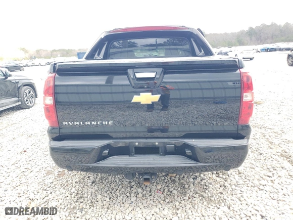 2013 Chevrolet Avalanche LTZ with VIN 3GNMCGE07DG198370, listed as a Copart auction lot 43990185 with 125,944 mi miles and Salvage Title. Bid and sale history available at carsss.com. Image 6.