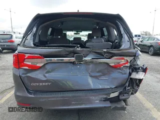 2019 Honda Odyssey EX with VIN 5FNRL6H56KB069085, listed as a IAAI auction lot 41923928 with 96,331 mi miles. Bid and sale history available at carsss.com. Image 17.