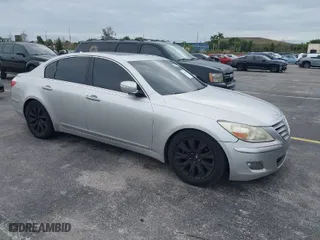 2010 Hyundai Genesis with VIN KMHGC4DE0AU076584, listed as a IAAI auction lot 41350570 with 177,689 mi miles. Bid and sale history available at carsss.com. Image 1.