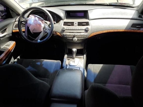 2012 Honda Accord EX z VIN 1HGCP3F74CA004874, wystawiony jako Copart lot #54246695 z przebiegiem 195 932 mil mil oraz Nie do naprawy • Non repairable. Historia ofert i sprzedaży dostępna na DreamBid. Obrazek 8.