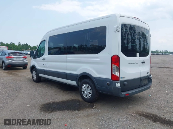 2017 Ford Transit z VIN 1FTYR2CM1HKB49066, wystawiony jako IAAI lot #42382169 z przebiegiem 42 150 mil mil oraz . Historia ofert i sprzedaży dostępna na DreamBid. Obrazek 3.