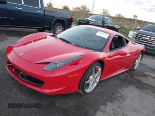 2011 Ferrari 458 Italia z VIN ZFF67NFA4B0179652, wystawiony jako IAAI lot #40499917 z przebiegiem Nie podano mil oraz . Historia ofert i sprzedaży dostępna na DreamBid. Obrazek 2.