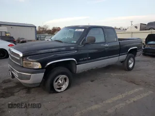 1999 Dodge 1500 z VIN 3B7HF12Y2XG217288, wystawiony jako Copart lot #79251774 z przebiegiem 135 893 mil mil oraz Czysty tytuł • Clean title. Historia ofert i sprzedaży dostępna na DreamBid. Obrazek 1.