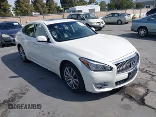 2016 Infiniti Q70 with VIN JN1EY1AP9GM470064, listed as a IAAI auction lot 42647765 with 111,474 mi miles and . Bid and sale history available at DreamBid. Image 1.