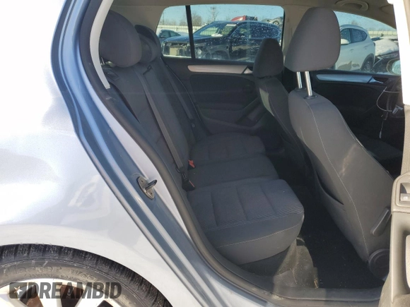 2012 Volkswagen Golf TDI z VIN WVWNM7AJXCW215994, wystawiony jako Copart lot #62693075 z przebiegiem 122 234 mil mil oraz Nie do naprawy • Non repairable. Historia ofert i sprzedaży dostępna na DreamBid. Obrazek 10.