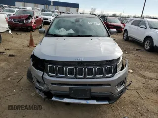2018 Jeep Compass Limited with VIN 3C4NJDCB4JT200410, listed as a Copart auction lot 52582405 with 92,182 mi miles and Salvage title. Bid and sale history available at DreamBid. Image 5.