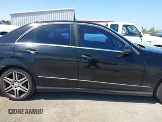 2010 Mercedes-Benz E-Class E 350 Luxury with VIN WDDHF5GB0AA072193, listed as a IAAI auction lot 42031041 with 152,969 mi miles. Bid and sale history available at carsss.com. Image 13.