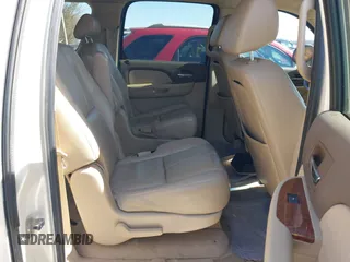 2008 GMC Yukon XL SLT 4SB with VIN 1GKFC16098R204547, listed as a IAAI auction lot 41705893 with 327,803 mi miles and . Bid and sale history available at carsss.com. Image 8.