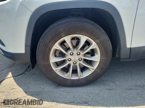 2021 Jeep Cherokee Altitude with VIN 1C4PJMLB9MD211826, listed as a IAAI auction lot 42666661 with 47,838 mi miles and . Bid and sale history available at DreamBid. Image 27.