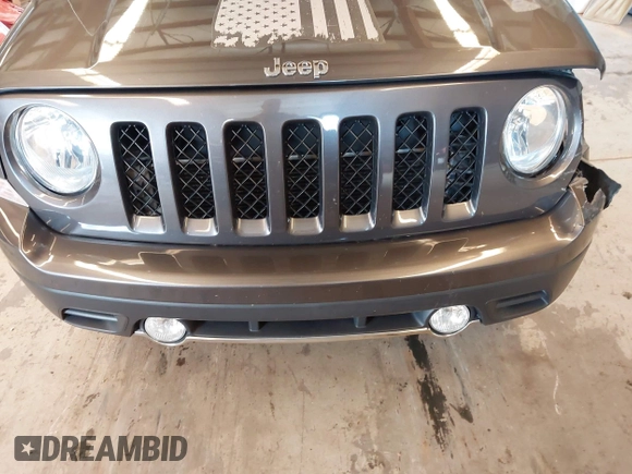 2016 Jeep Patriot Latitude with VIN 1C4NJRFB4GD804403, listed as a IAAI auction lot 42682919 with 105,360 mi miles and . Bid and sale history available at DreamBid. Image 17.
