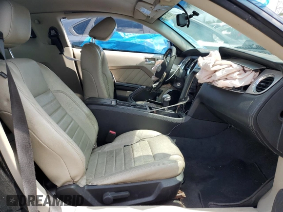 2011 Ford Mustang V6 с VIN 1ZVBP8AM2B5135178, выставлен на аукционе Copart как лот 61874185 с пробегом Не указан миль и Списание • Salvage title. История ставок и продаж доступна на DreamBid. Изображение 7.
