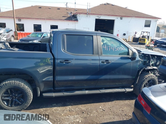 2020 Chevrolet Silverado 1500 LT Trail Boss with VIN 1GCPYFED3LZ352799, listed as a IAAI auction lot 41745030 with 31,194 mi miles. Bid and sale history available at carsss.com. Image 13.