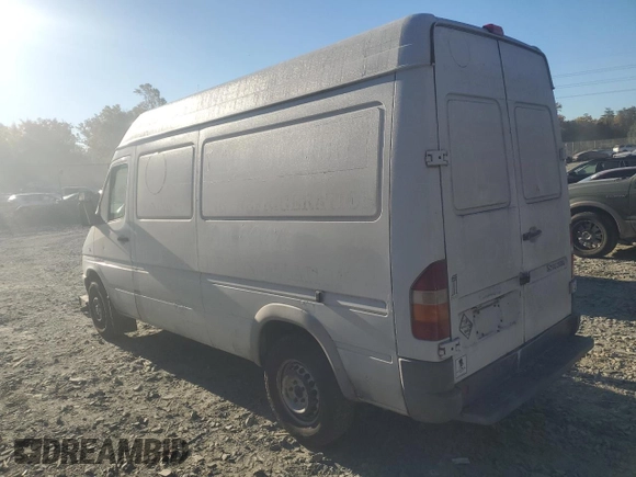 2005 Freightliner Sprinter with VIN WDYPD644455828120, listed as a Copart auction lot 78035634 with 241,364 mi miles and Clean Title. Bid and sale history available at DreamBid. Image 2.