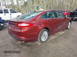 2014 Ford Fusion SE Hybrid with VIN 3FA6P0LU3ER301220, listed as a IAAI auction lot 41900873 with 251,303 mi miles. Bid and sale history available at carsss.com. Image 4.
