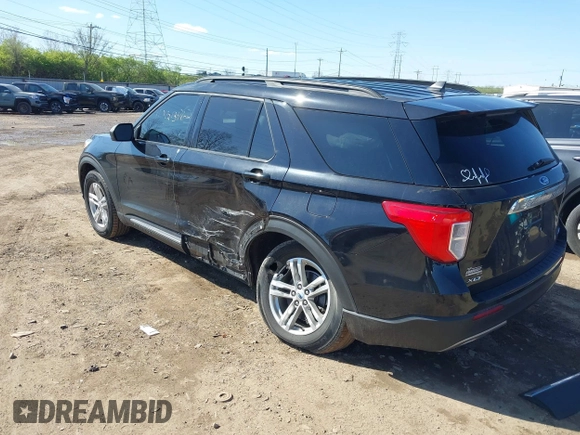 2022 Ford Explorer XLT z VIN 1FMSK8DH0NGA96191, wystawiony jako IAAI lot #41983762 z przebiegiem 47 637 mil mil oraz . Historia ofert i sprzedaży dostępna na DreamBid. Obrazek 3.