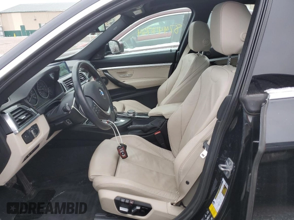 2019 BMW 3 Series 330i xDrive with VIN WBA8Z9C58KB220690, listed as a Copart auction lot 87442724 with 59,204 mi miles and Clean Title. Bid and sale history available at carsss.com. Image 7.