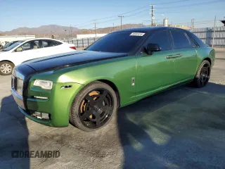 2015 Rolls-Royce Ghost z VIN SCA664S50FUX53383, wystawiony jako Copart lot #79297474 z przebiegiem 19 035 mil mil oraz Szkody całkowita. Historia ofert i sprzedaży dostępna na DreamBid. Obrazek 1.