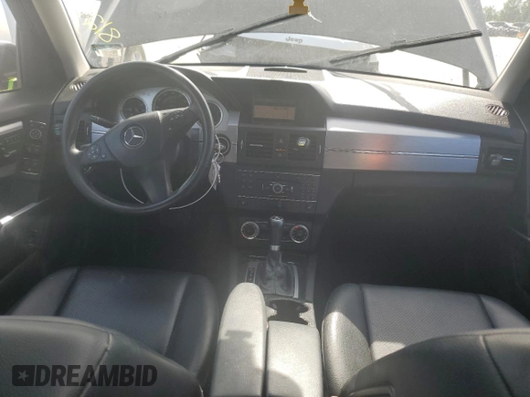2010 Mercedes-Benz GLK 350 with VIN WDCGG8HB2AF322470, listed as a Copart auction lot 68068624 with 157,618 mi miles and Salvage Title. Bid and sale history available at DreamBid. Image 8.