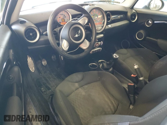 2007 MINI Hardtop S with VIN WMWMF73507TT80236, listed as a Copart auction lot 53049755 with 98,354 mi miles and Salvage Title. Bid and sale history available at DreamBid. Image 8.
