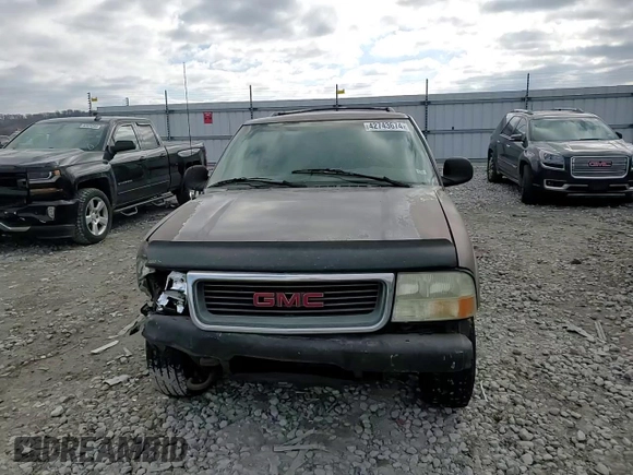 1998 GMC Jimmy SLE with VIN 1GKDT13W3W2555220, listed as a Copart auction lot 42743674 with 207,235 mi miles and Salvage Title. Bid and sale history available at carsss.com. Image 11.