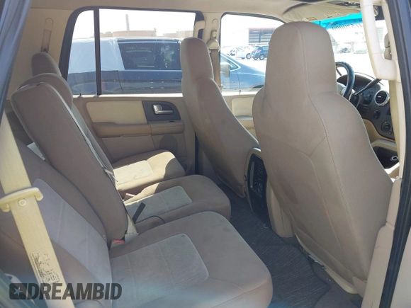 2003 Ford Expedition XLT Value with VIN 1FMPU16W73LC19198, listed as a IAAI auction lot 41570000 with 111,893 mi miles. Bid and sale history available at carsss.com. Image 8.