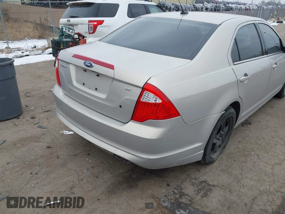 2010 Ford Fusion SE with VIN 3FAHP0HAXAR228798, listed as a IAAI auction lot 41532448 with 164,277 mi miles. Bid and sale history available at carsss.com. Image 4.