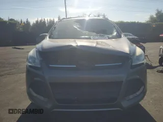 2013 Ford Escape SE с VIN 1FMCU0G98DUC62607, выставлен на аукционе Copart как лот 52754835 с пробегом Не указан миль и Списание • Salvage title. История ставок и продаж доступна на DreamBid. Изображение 5.