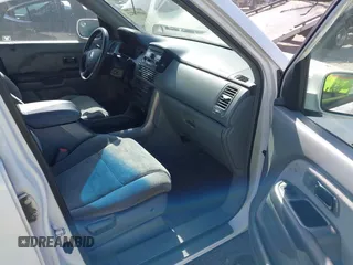 2005 Honda Pilot EX with VIN 2HKYF18485H517538, listed as a IAAI auction lot 41959922 with 332,963 mi miles. Bid and sale history available at carsss.com. Image 5.